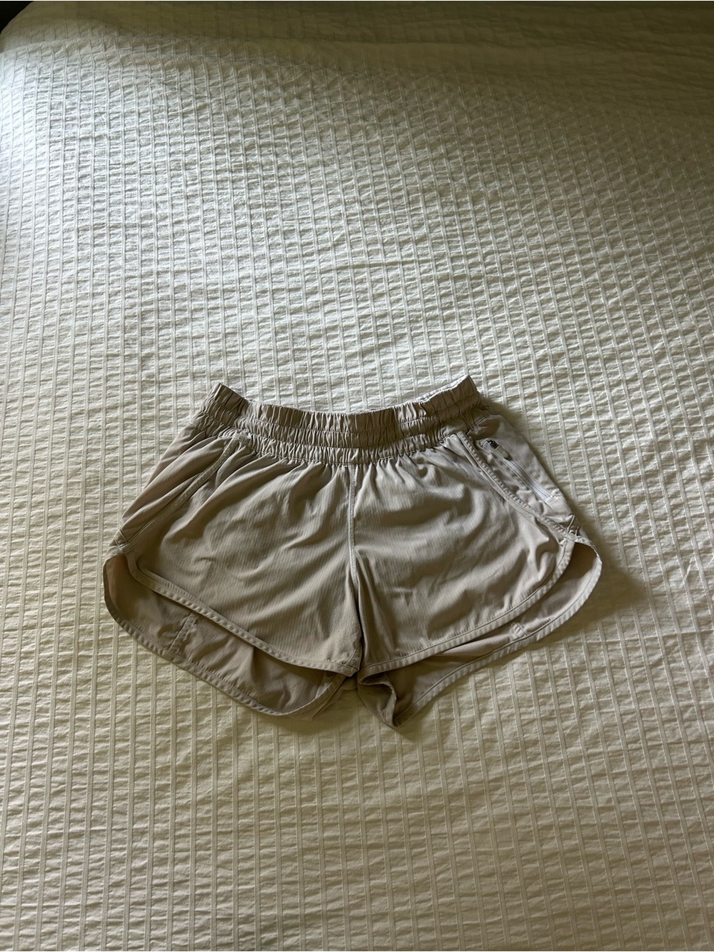 Lululemon Low-Rise Tracker Short Lined 4” in White